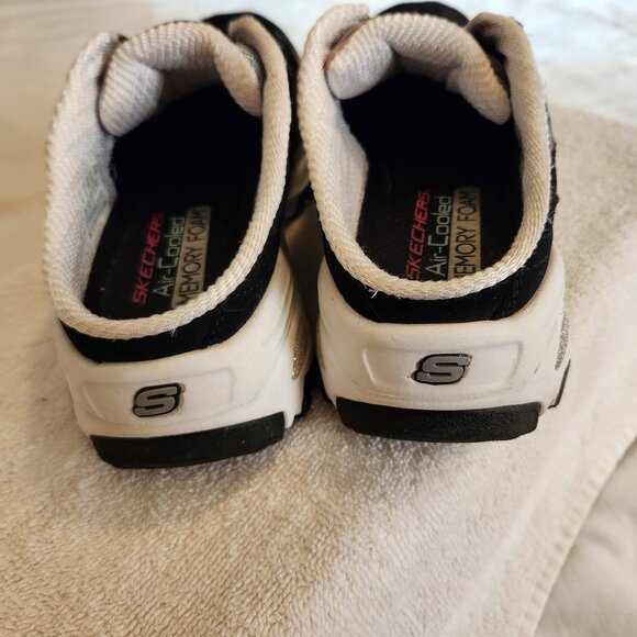 Women's Skechers Slip On D'Lites- Size 6- Exc Condition - Picture 5 of 6